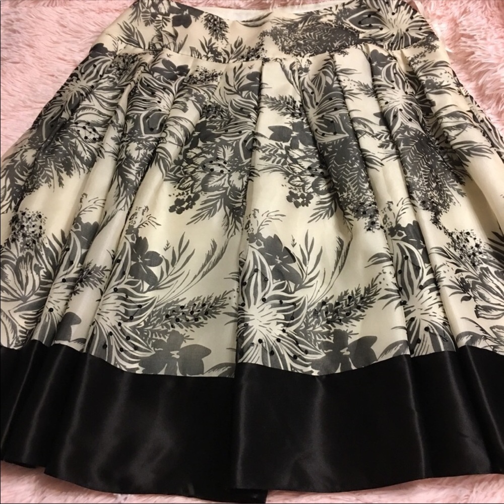 Papell Silk Skirt Sequins Beads - Size 8